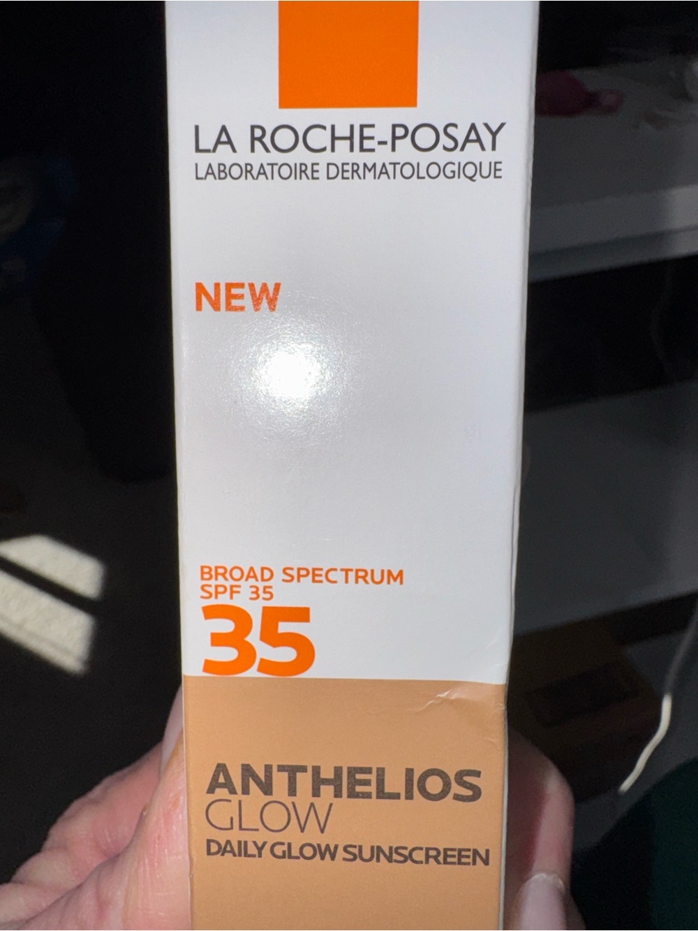 La Roche-Posay Anthelios Glow Daily Glow Sunscreen, SPF 35, 1.35 OZ, Pearl NEW